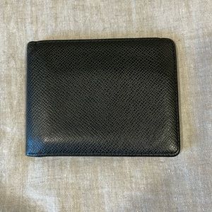 Louis Vuitton Men’s Black Wallet